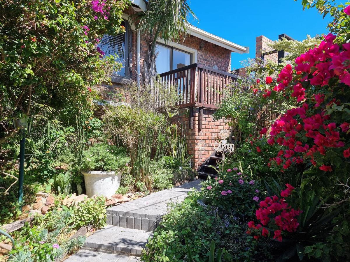 Paradise Self-Catering Units 제프리스 베이 외부 사진